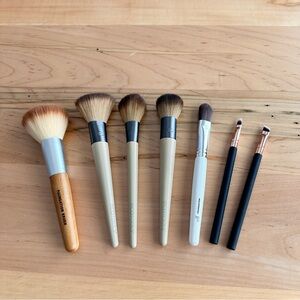 NEW makeup brush set